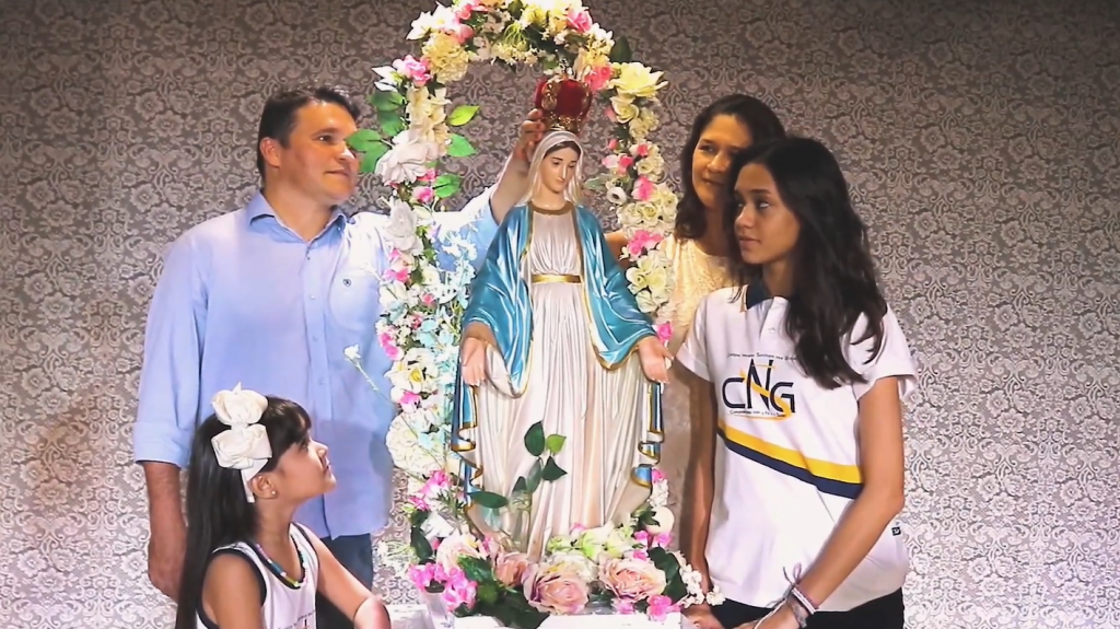 Vídeo - Coroação de Maria